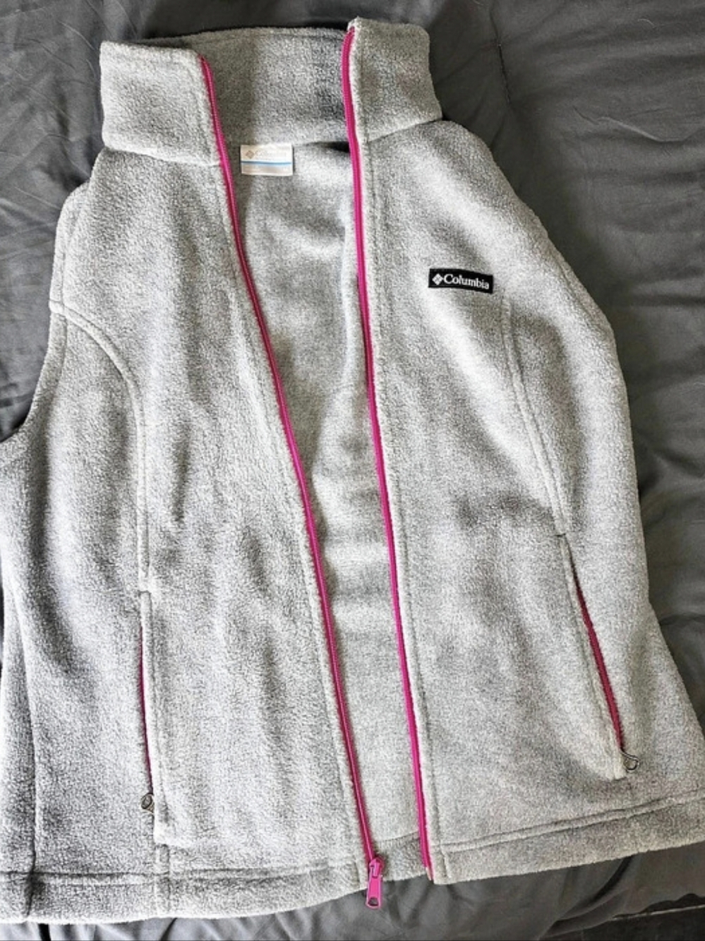 Columbia Fleece Vest in Gray & Pink